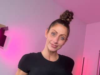 SkyeHotwife