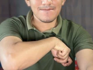 Join guy DavisLewis's 1 on 1 sex cam show for stunning fun.