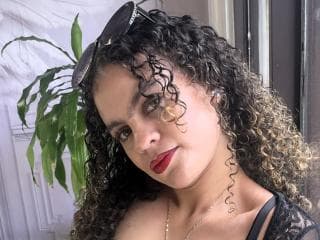 MeganGlowX