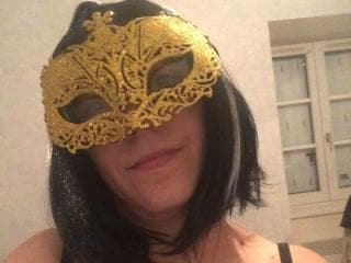Vibe with model small tits milfs BlondinetteAnn - private show